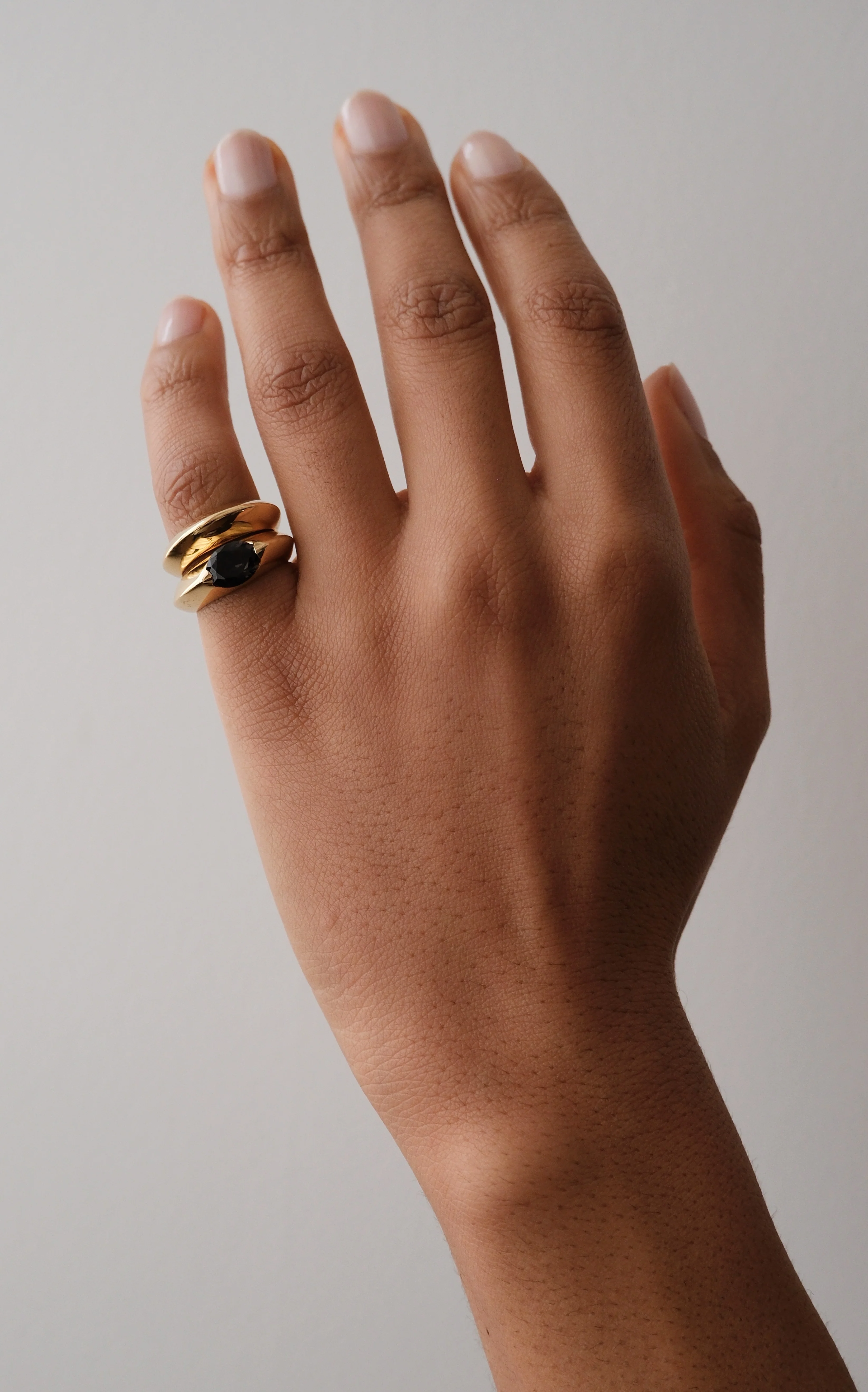 Simetria Medium Ring - Image 3